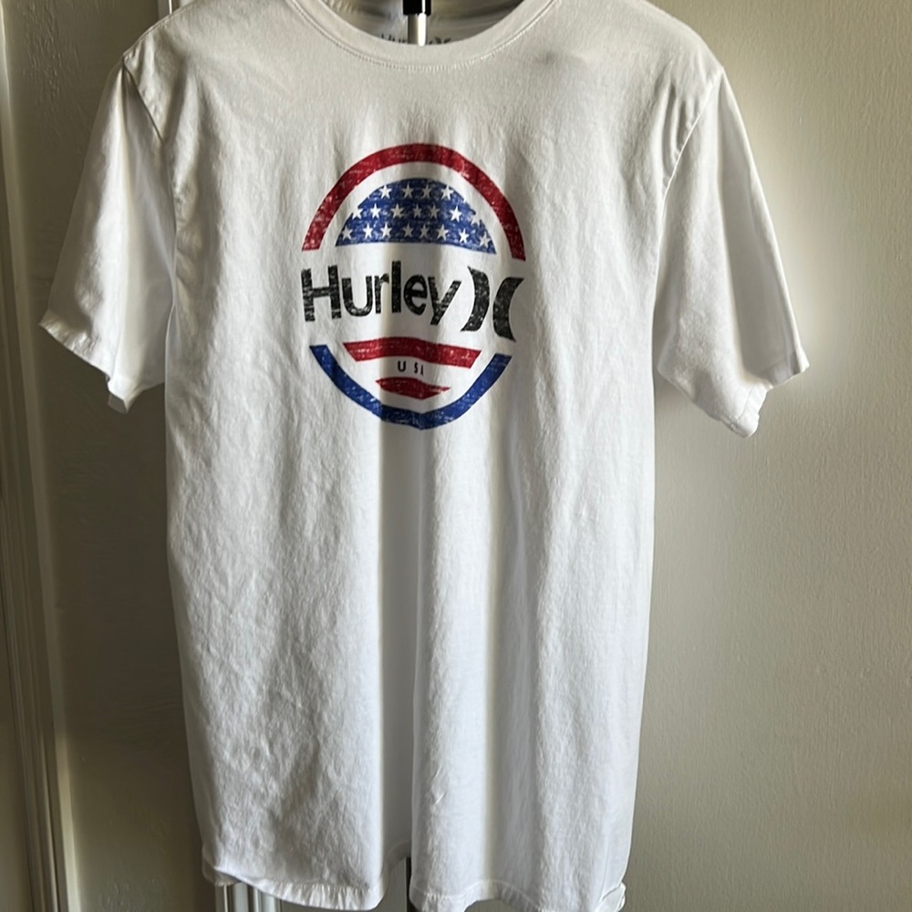 Hurley t-shirt red, blue and white men’s size L